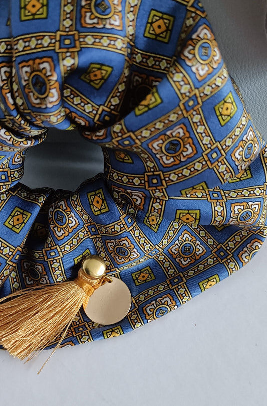 Chouchou 100% soie et médaillon plaqué or 18K