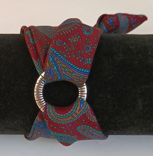 Bracelet 100% soie et son anneau design