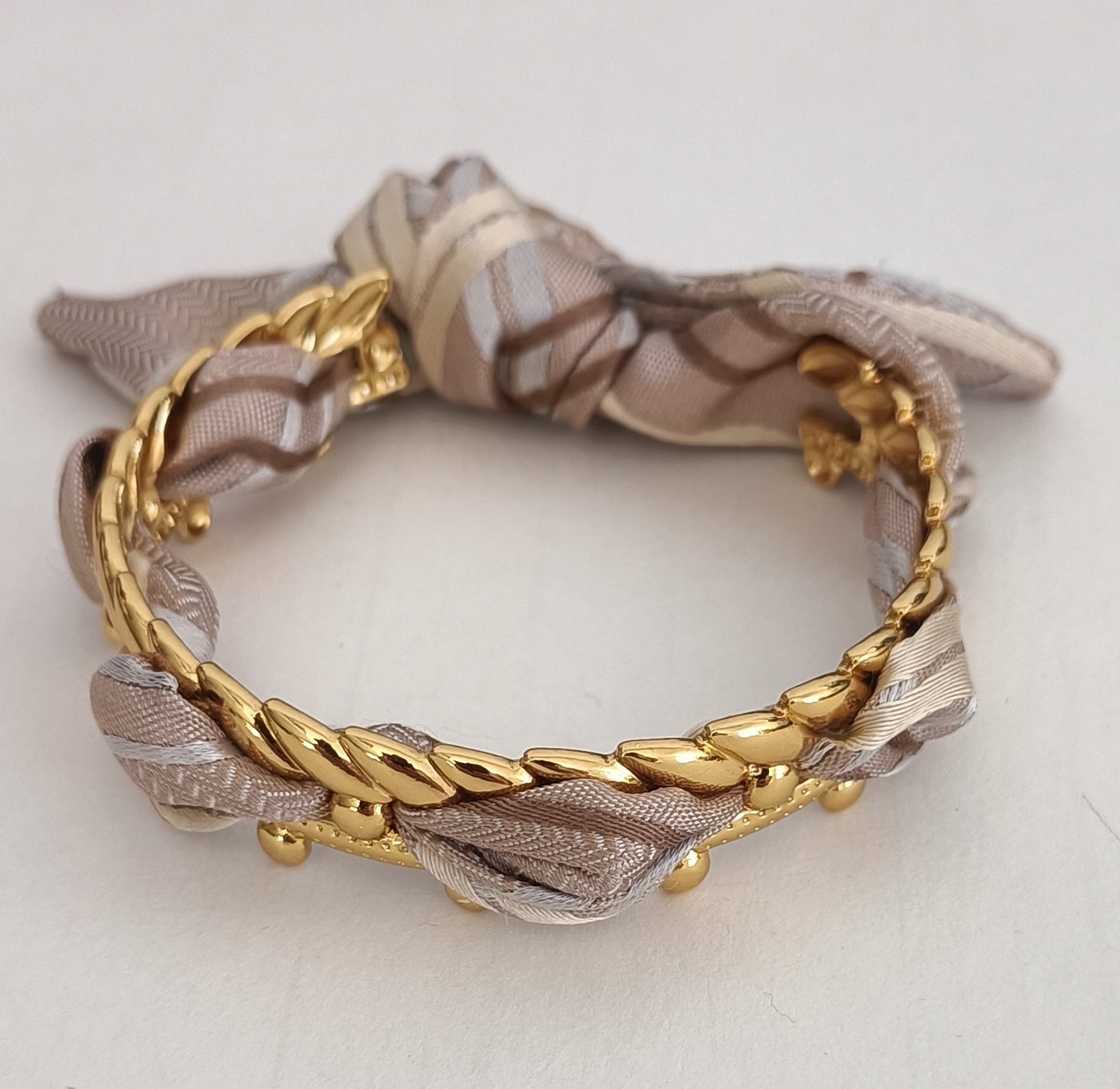 Bracelet plaqué or & son ruban soie