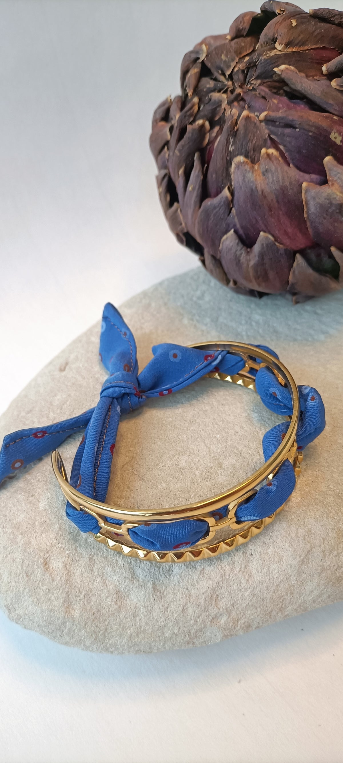 Bracelet plaqué or Iconique & soie bleue