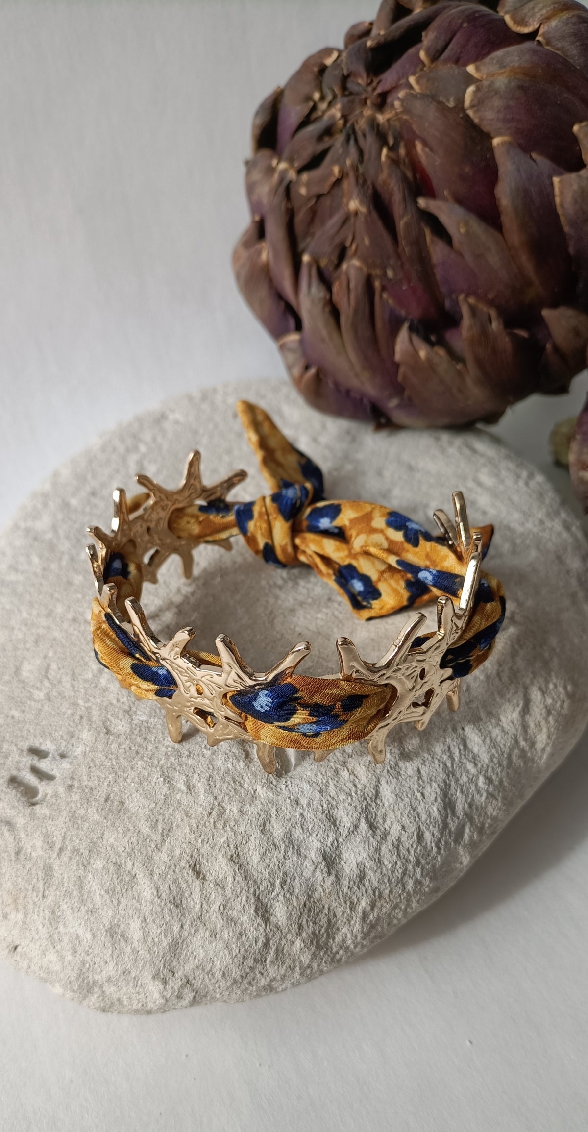 Bracelet plaqué or Corail & soie jaune/bleue