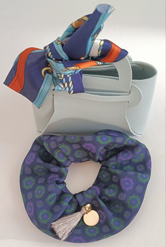 Chouchou 100% soie et médaillon plaqué or 18K