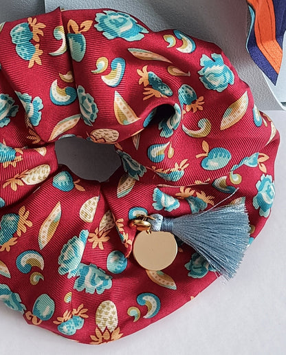 Chouchou 100% soie et médaillon plaqué or 18K