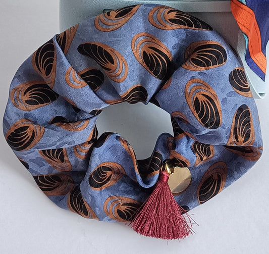 Chouchou 100% soie et médaillon plaqué or 18K