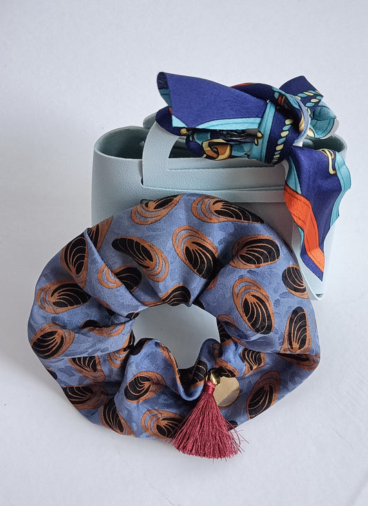 Chouchou 100% soie et médaillon plaqué or 18K