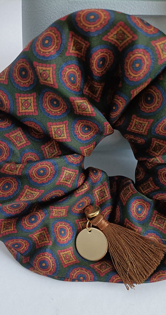 Chouchou 100% soie et médaillon plaqué or 18K