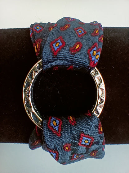 Bracelet 100% soie et son anneau design