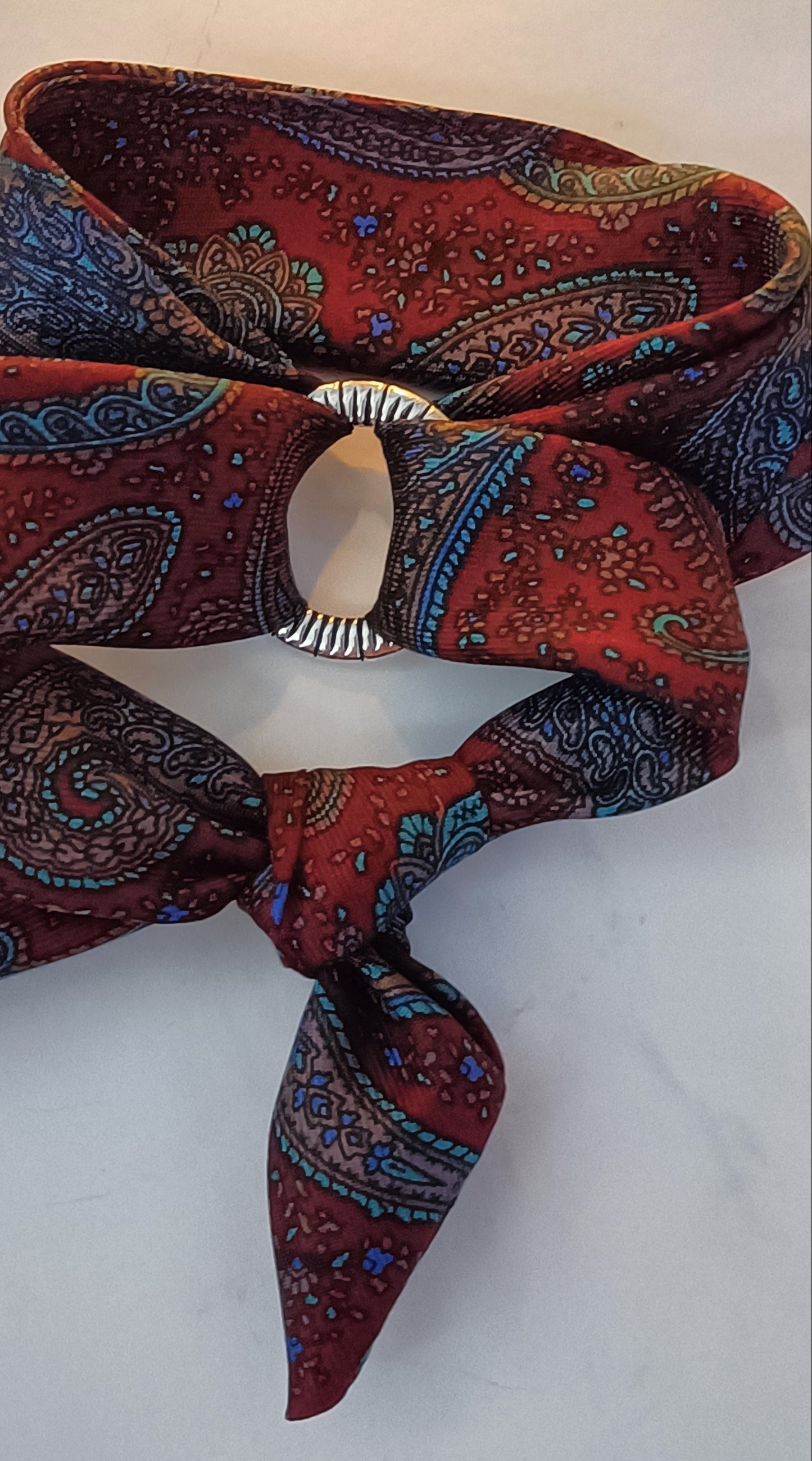 Bracelet 100% soie et son anneau design