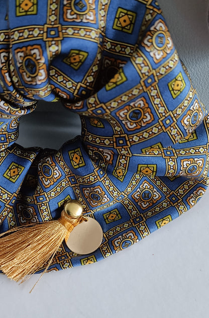 Chouchou 100% soie et médaillon plaqué or 18K