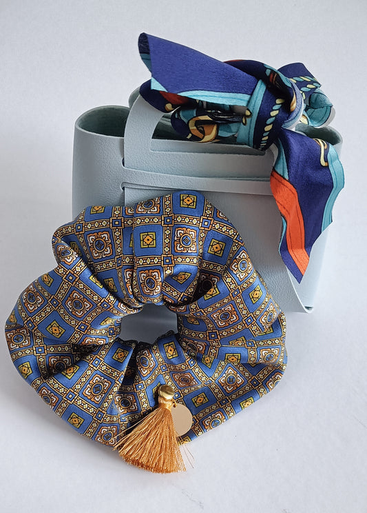 Chouchou 100% soie et médaillon plaqué or 18K