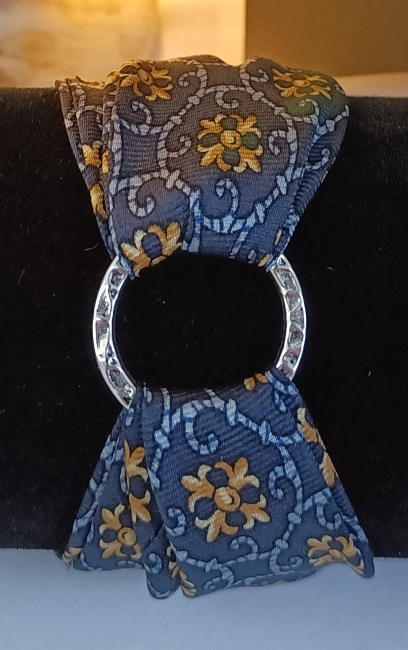 Bracelet 100% soie et son anneau design