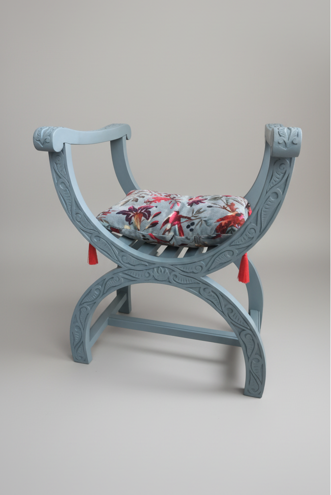 Fauteuil Dagobert en acajou - Bleu poétique avec son coussin