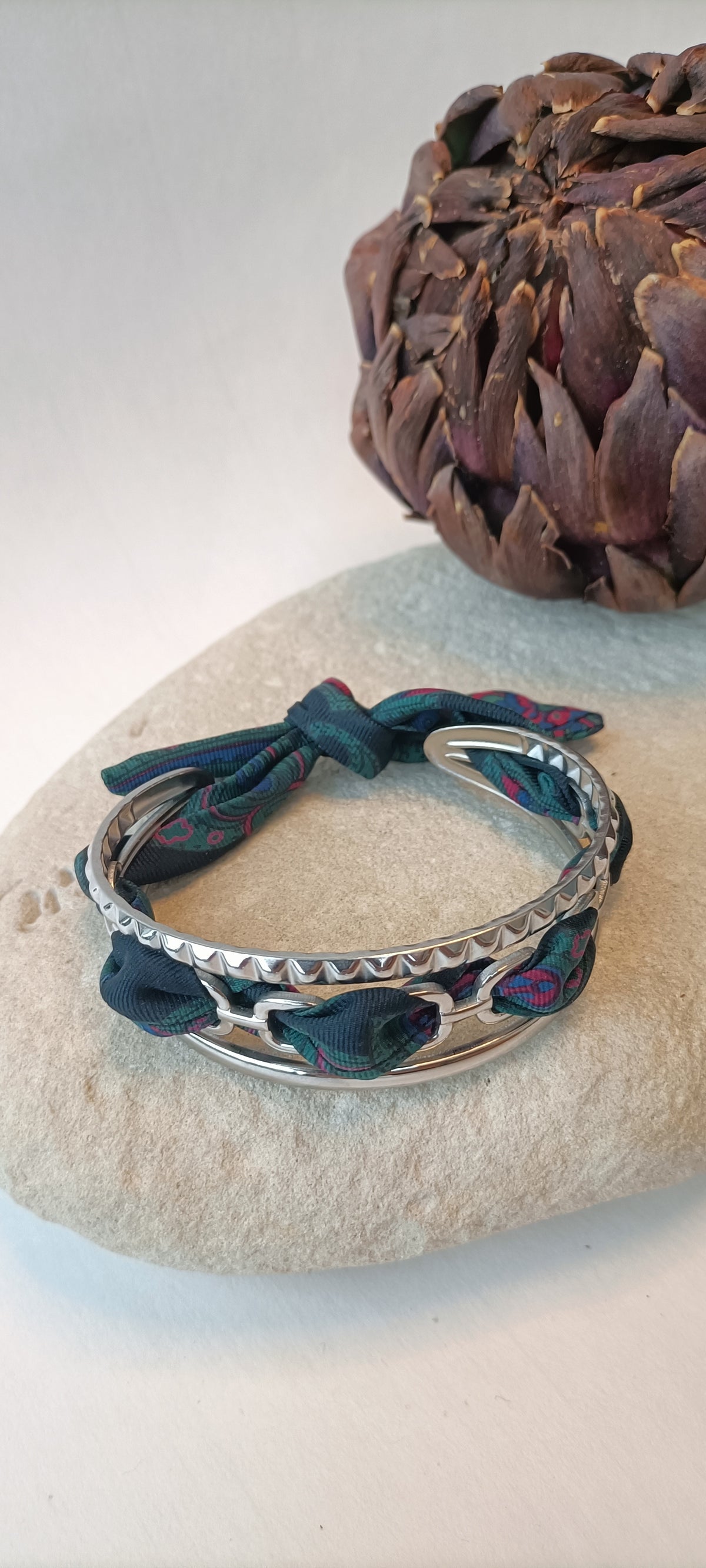 Bracelet argenté Iconique & soie grise/bordeaux