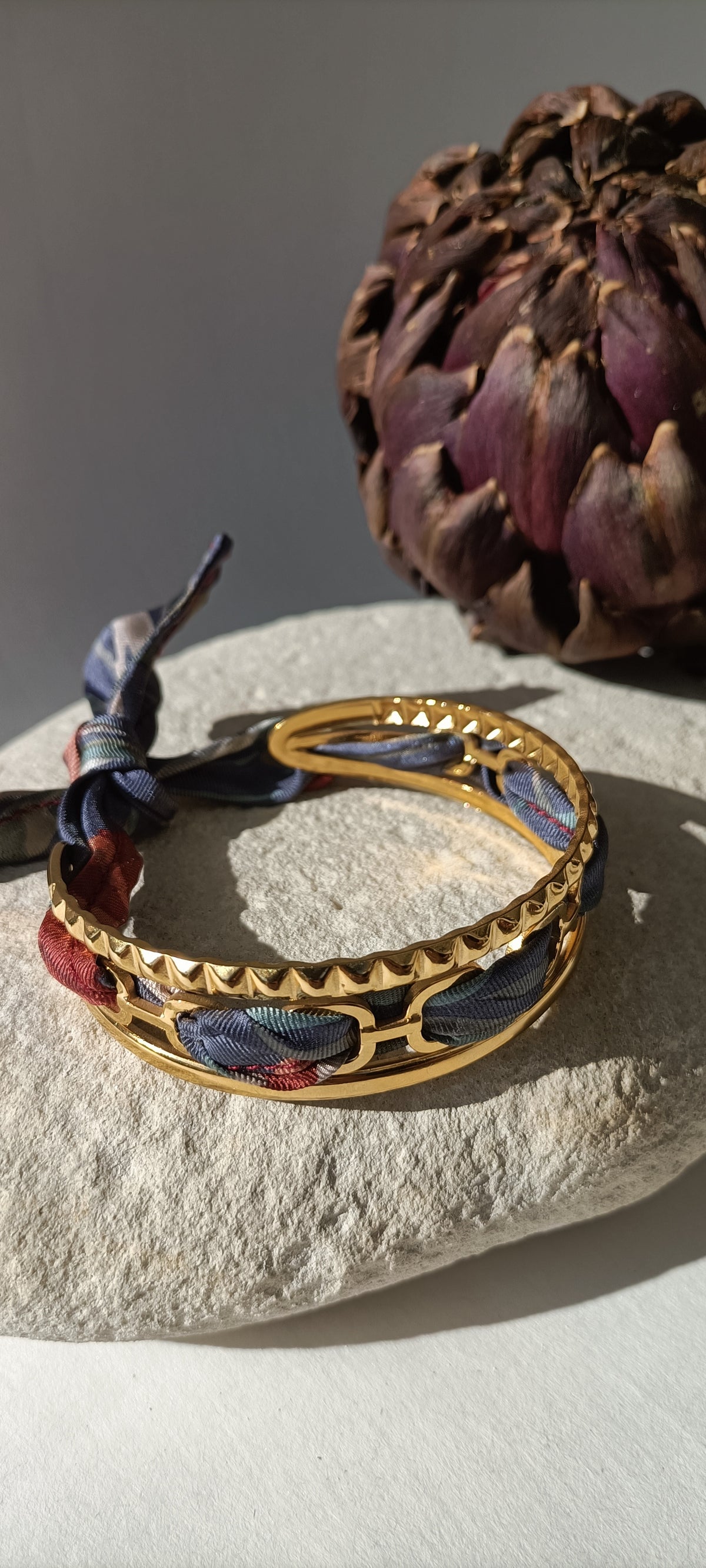 Bracelet plaqué or Iconique & soie grise/bordeaux