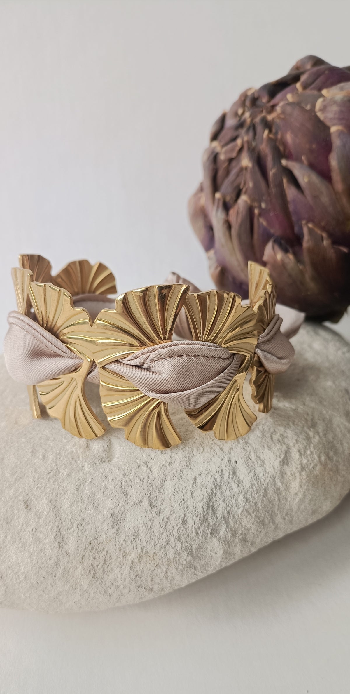 Manchette plaqué or Ginko - Soie beige