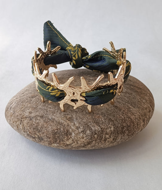 Bracelet corail plaqué or & son ruban soie
