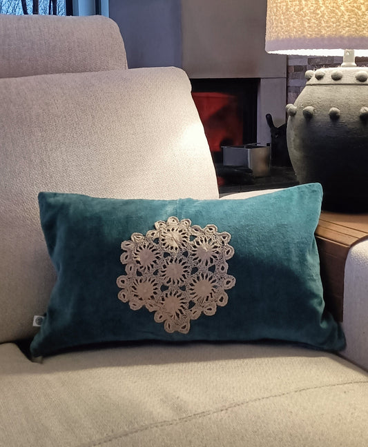 Housse de coussin velours bleu et broderie - Moyen modèle