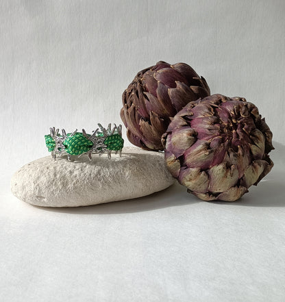 Bracelet argenté Corail & soie verte
