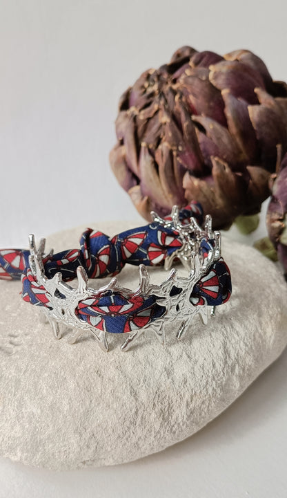 Bracelet argenté Corail & soie rouge/bleue