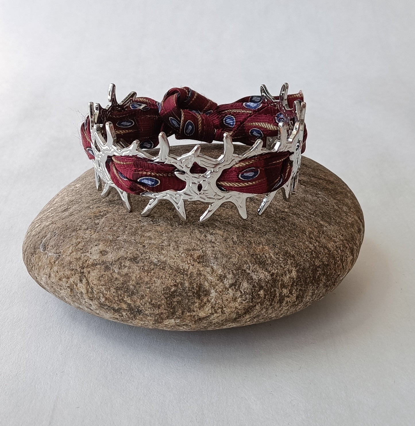 Bracelet corail argenté & son ruban soie