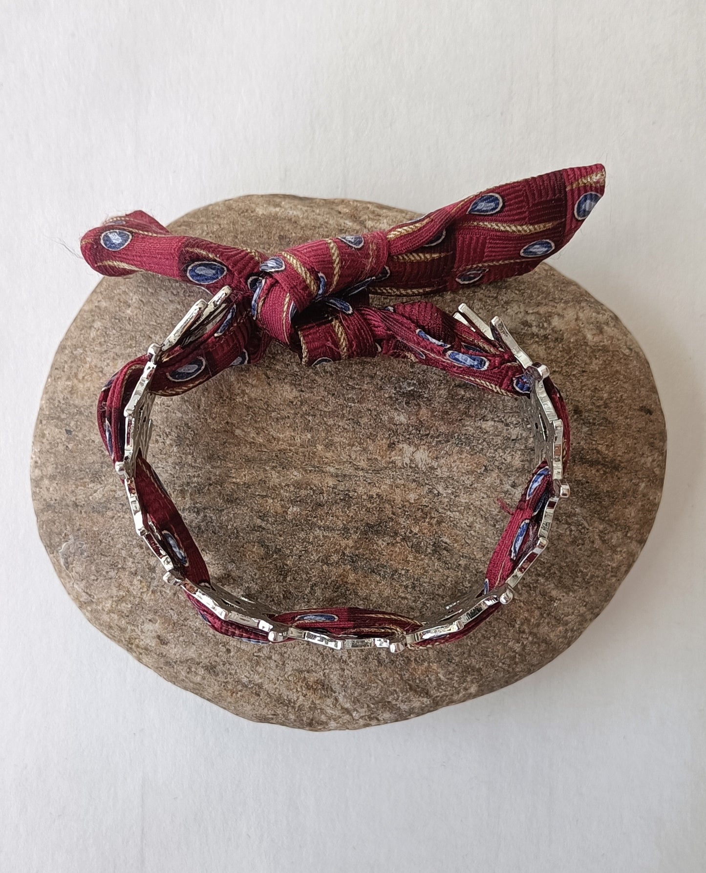 Bracelet corail argenté & son ruban soie