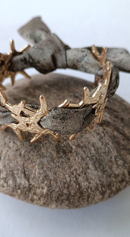 Bracelet corail plaqué or & son ruban soie