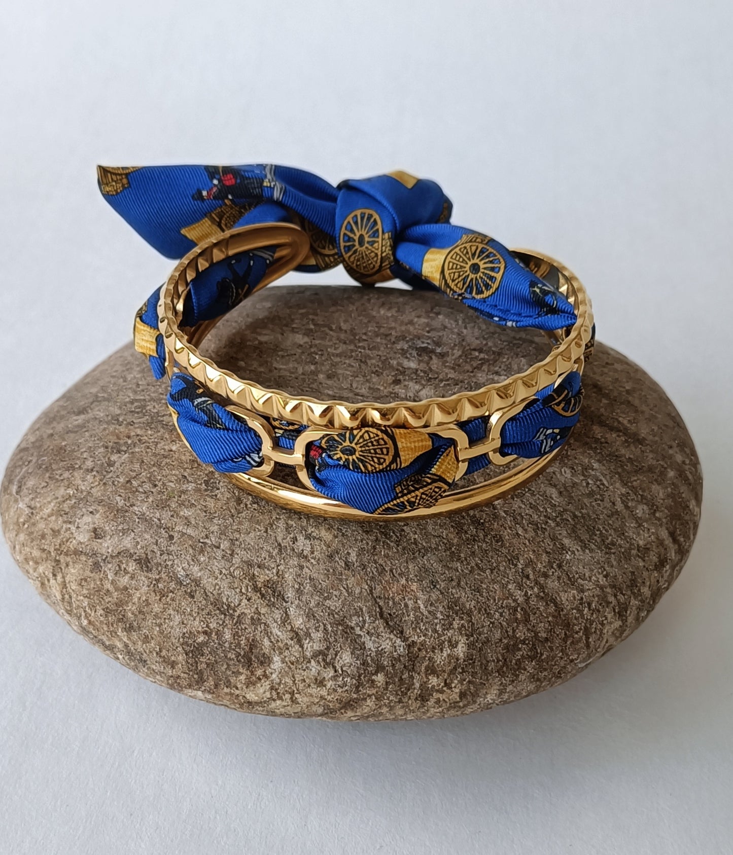 Bracelet plaqué or & son ruban soie