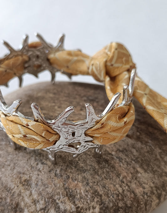 Bracelet corail argenté & son ruban soie