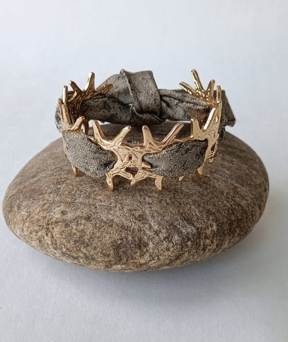 Bracelet corail plaqué or & son ruban soie