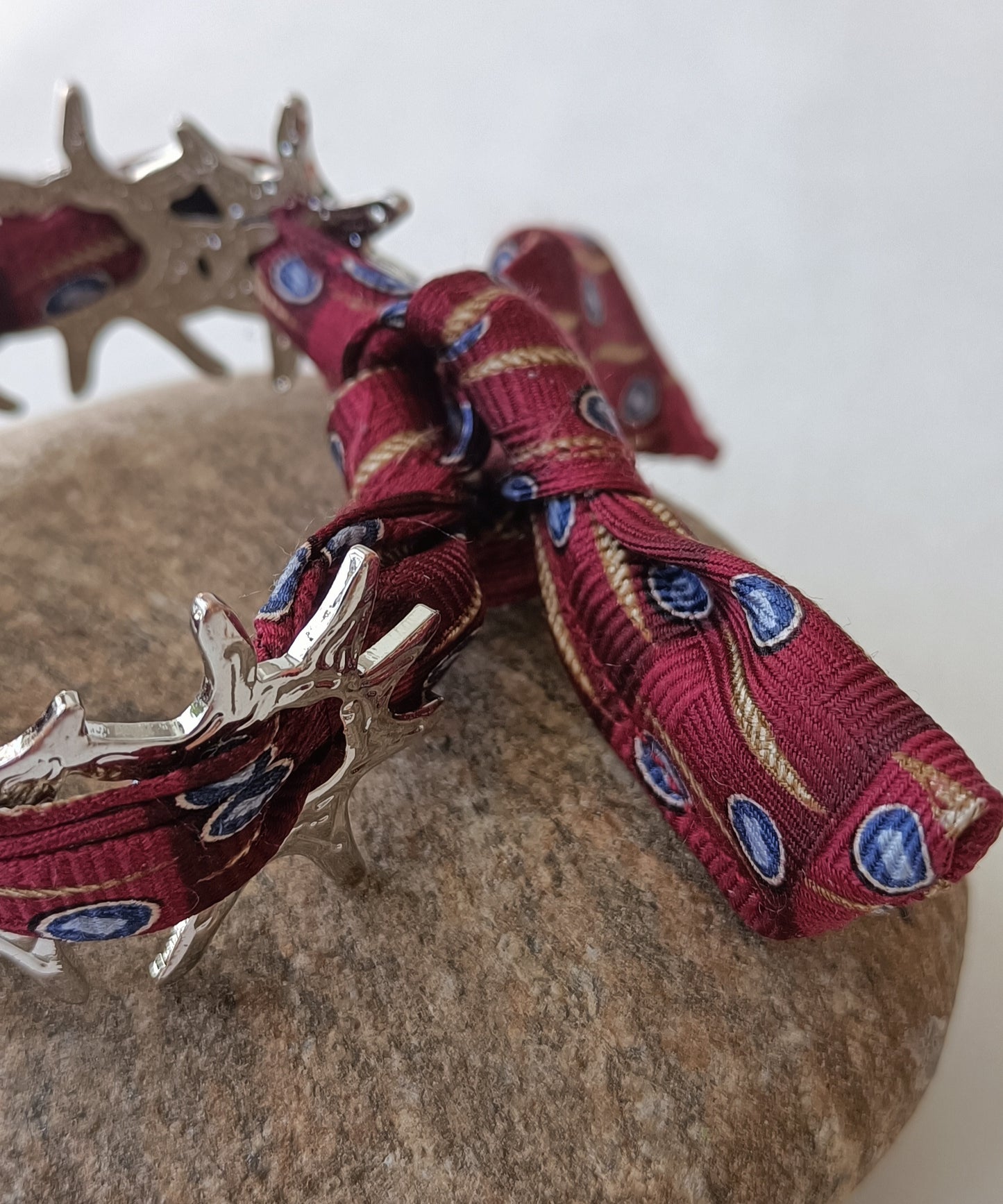 Bracelet corail argenté & son ruban soie