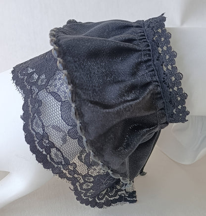 Manchette en dentelle et perles