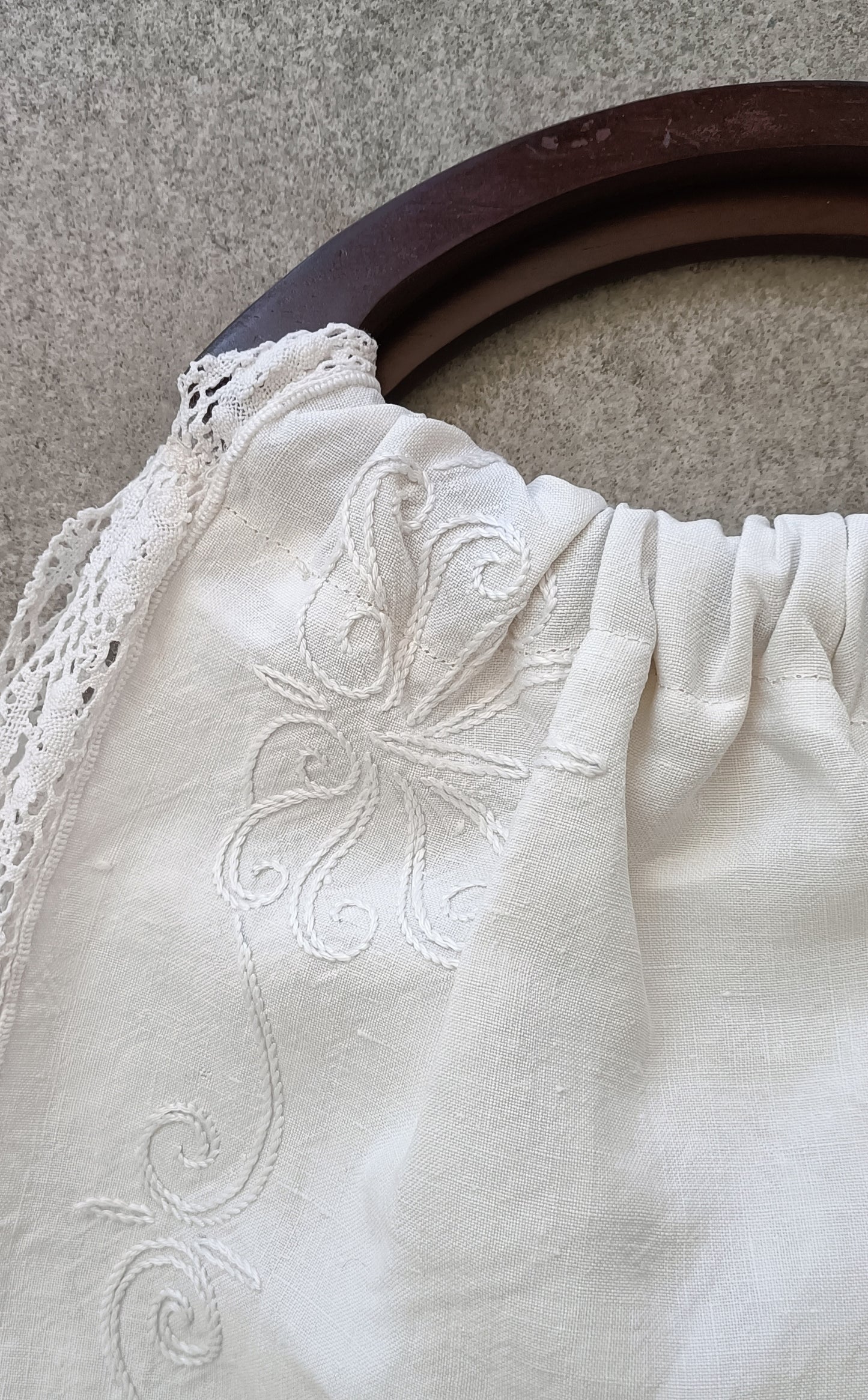 Tote Bag Vintage - coton brodé et dentelle