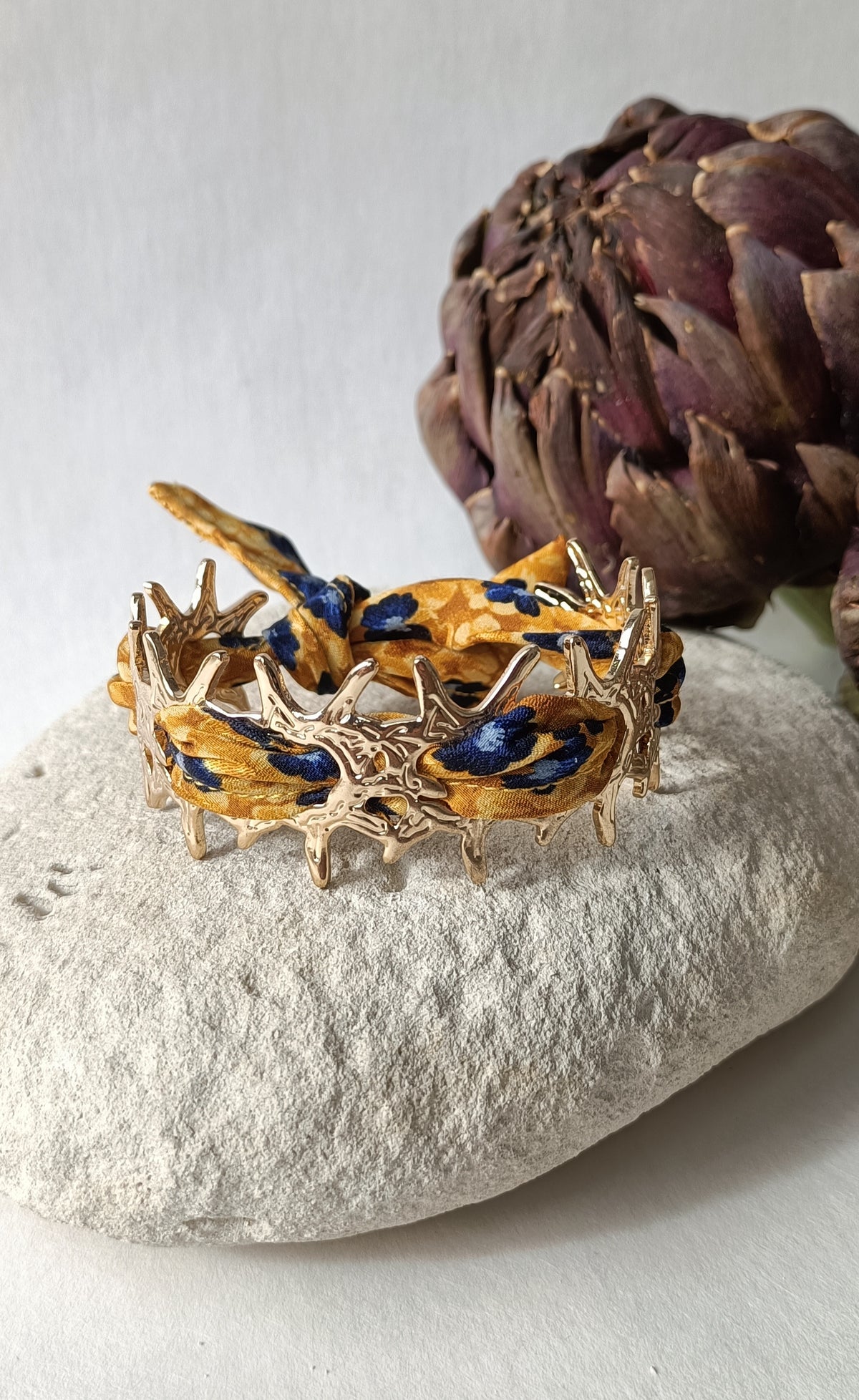 Bracelet plaqué or Corail & soie  jaune/bleue