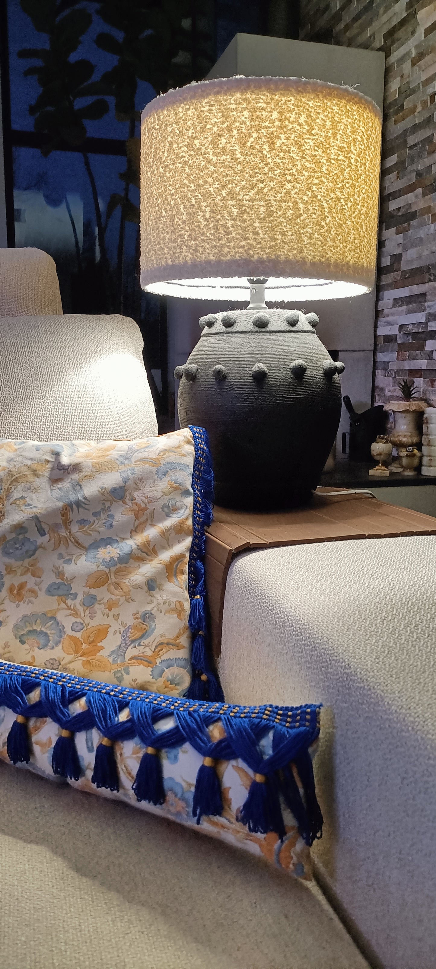 Coussin oiseaux et fleurs - bleu & ocre