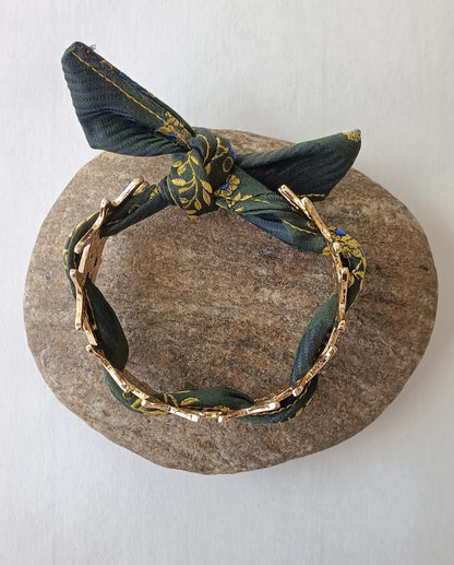 Bracelet corail plaqué or & son ruban soie